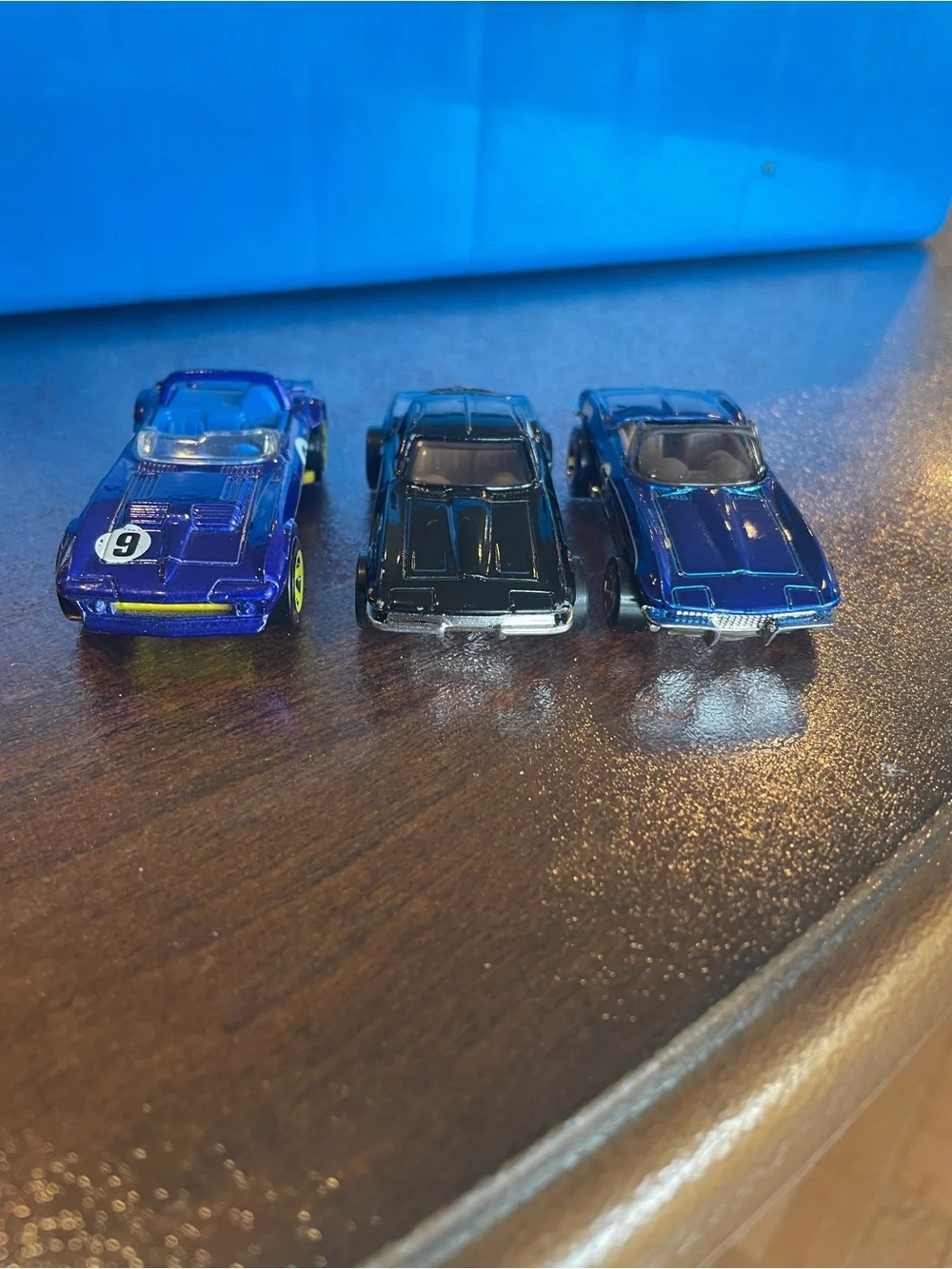 HOT WHEELS VINTAGE CORVETTES 1:64